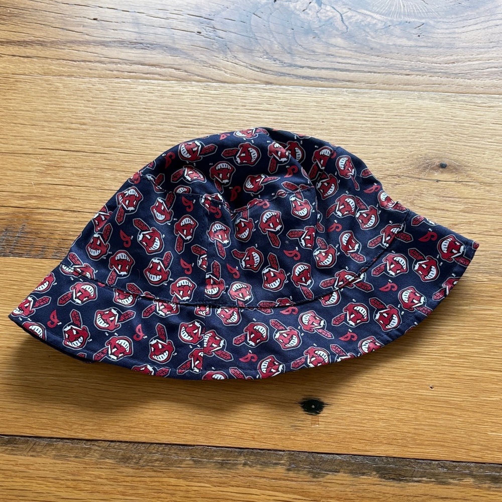 Vintage Cleveland Indians/The Plain Dealer reversible Bucket Hat - OS